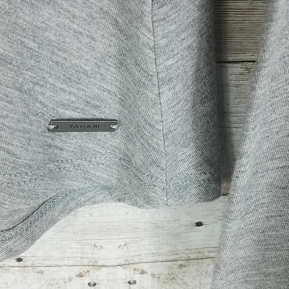Tahari, Gray top with long bell sleeves, Sz XS - Picture 4 of 10